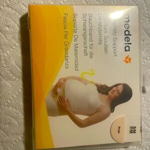 Maternity support beige color good for women’s pregnancy